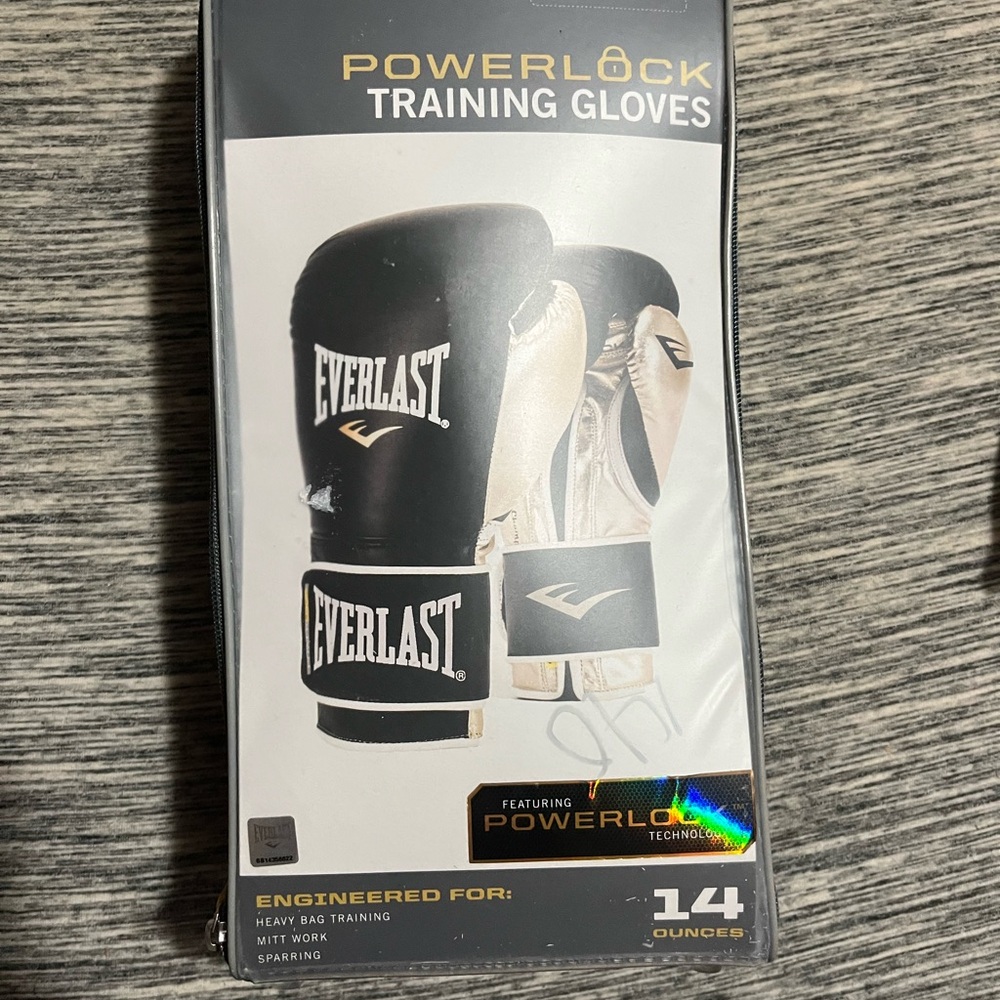 Everlast Black and Gold Powerlock Gloves